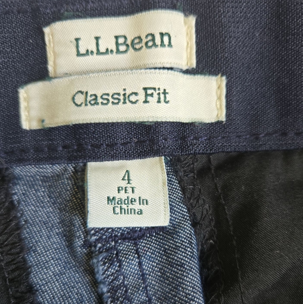 Classic Fit L. L. Bean Women's Jeans - Picture 3 of 6